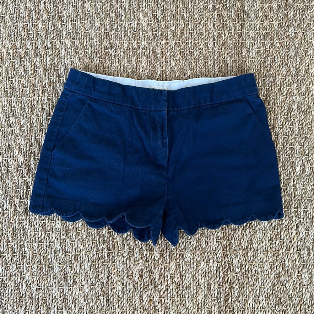 Navy Crewcuts factory scalloped shorts, size 10